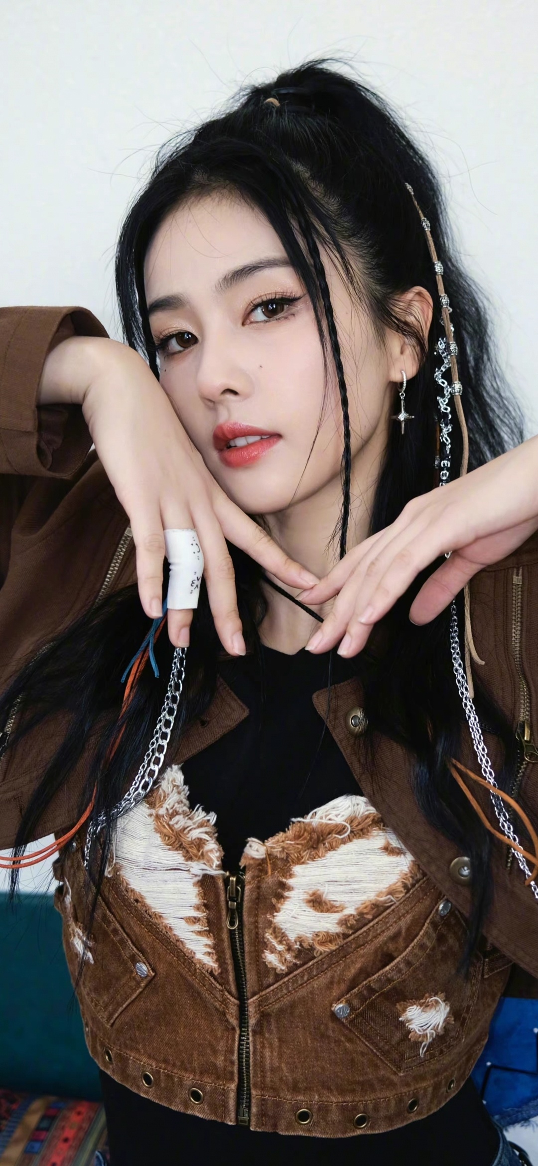 白鹿手机壁纸 | 自信平生无愧事, 死后方敢对青天。