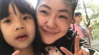 变形金刚|小s第3胎生了个翻版的自己，经常被怼到冲进房间边喝酒边哭！