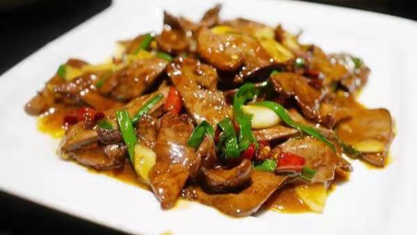 食材|孩子挑食长不高，家长经常给孩子做这几样菜，不愁孩子挑食长不高