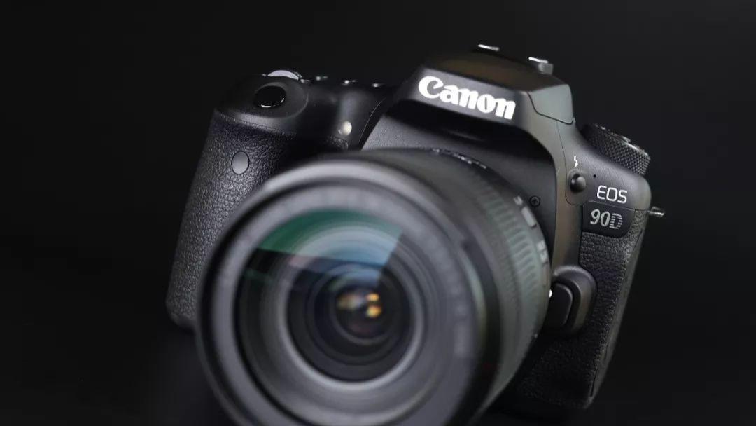 佳能eos|佳能EOS 90D评测：3250万像素的中端单反