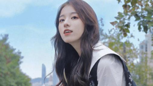 女主播|二十岁百万女主播被曝出“知三当三”十万一次的报价，聊天记录被扒出太露骨了