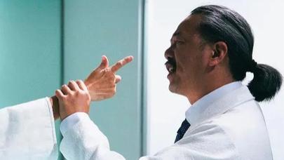 杜琪峰|2022年“最强港片”，上映后扑街了，细扒这部电影，我一言难尽