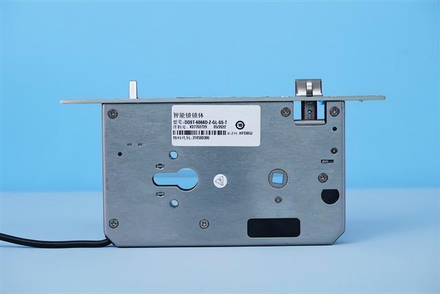 AMD|3D刷脸开门 告别指纹痛苦!萤石极光人脸视频锁Y3000FV图赏