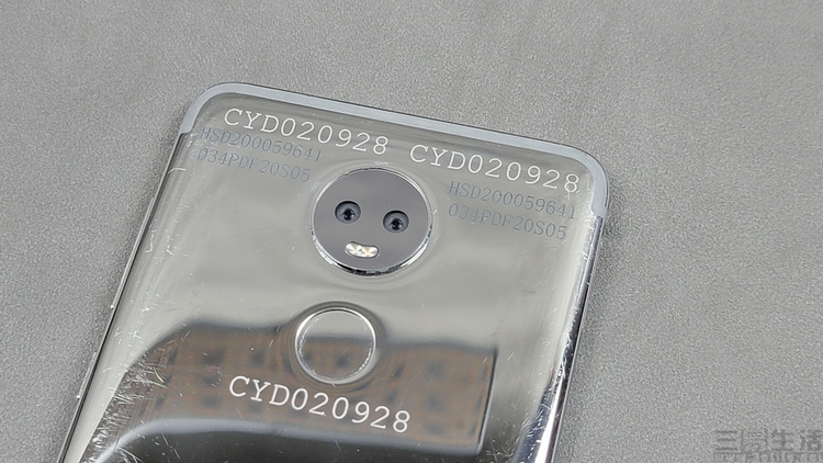 苹果|窘迫但依然可敬：测一台你从未见过的乐视手机