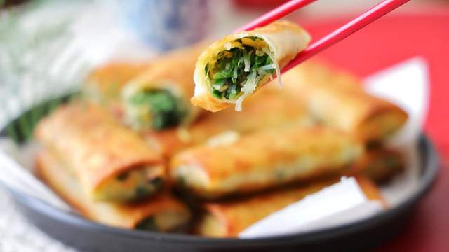 春卷|正月，早餐要试试这个，简单美味，金黄酥脆，一口气可以吃5个