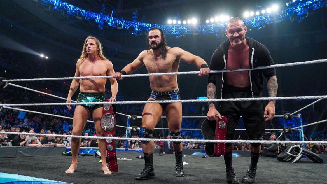 wwe|统一双打冠军比赛正式取消，德鲁加入战团，开展与罗曼的冠军战！