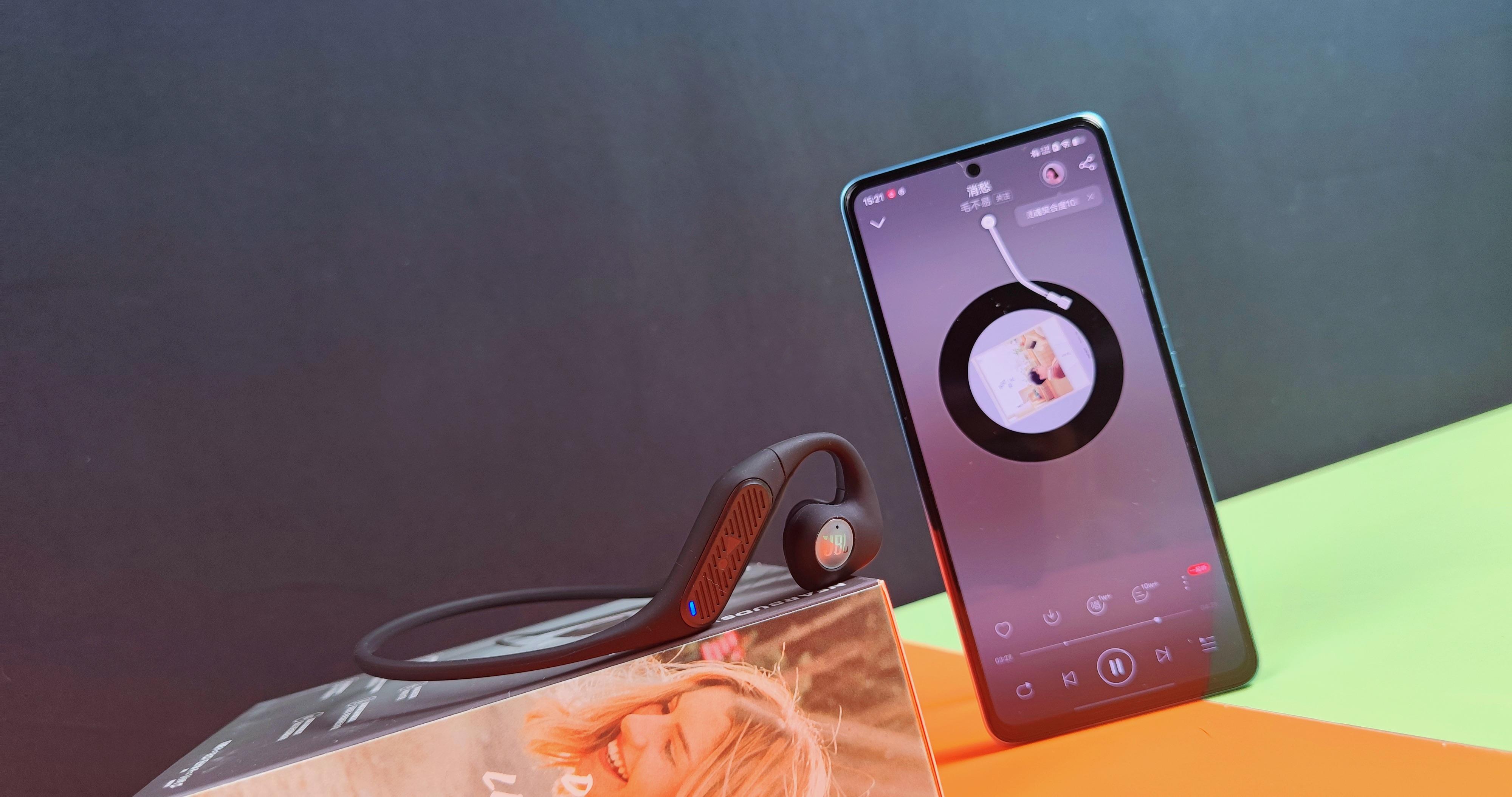 骨传导耳机|别让夜跑存“隐患”!2022年开放式运动耳机测评,跑步运动就选它