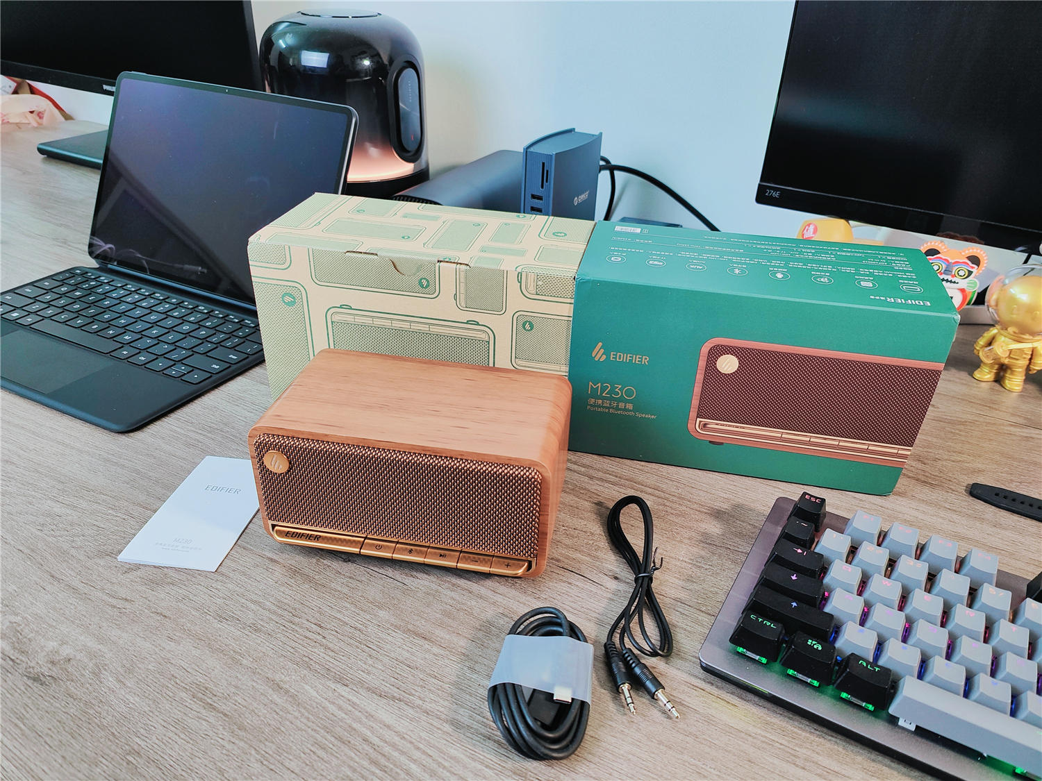 固态硬盘|美伦美唤|颇具辨识度的桌搭好物,漫步者蓝牙音响上手评测