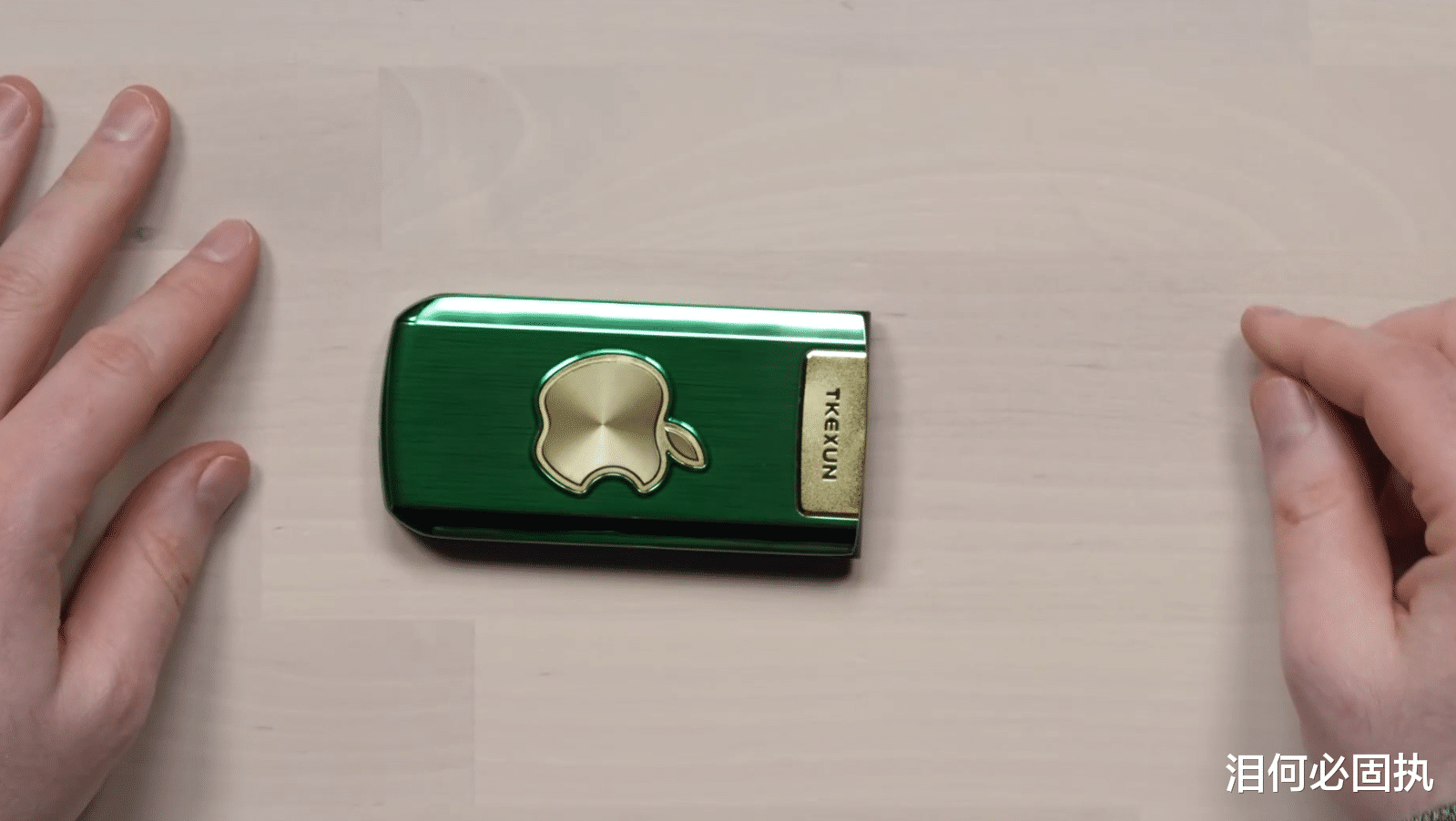 苹果|美国大叔花27网购中国老年机,以为工业垃圾,测完直呼比苹果还牛