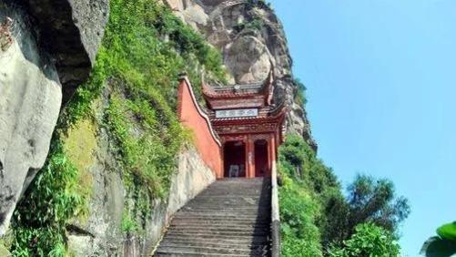 昆明|綦江旅游景点有哪些？千年古镇、红军桥、崖壁上的道观，值得你来