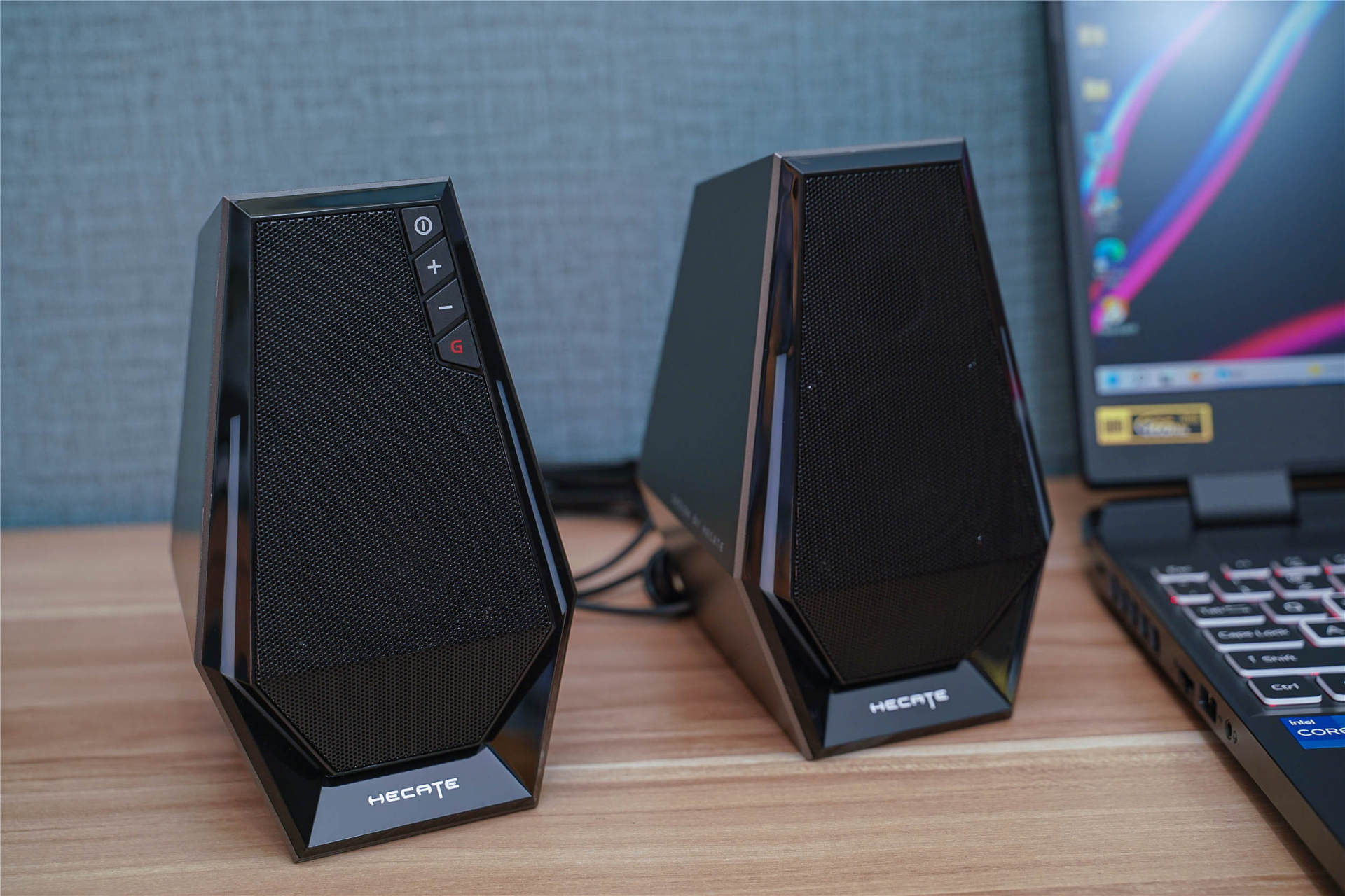 漫步者|仅179元诚意十足，三模连接+三种音效+RGB灯效，漫步者G1500评测