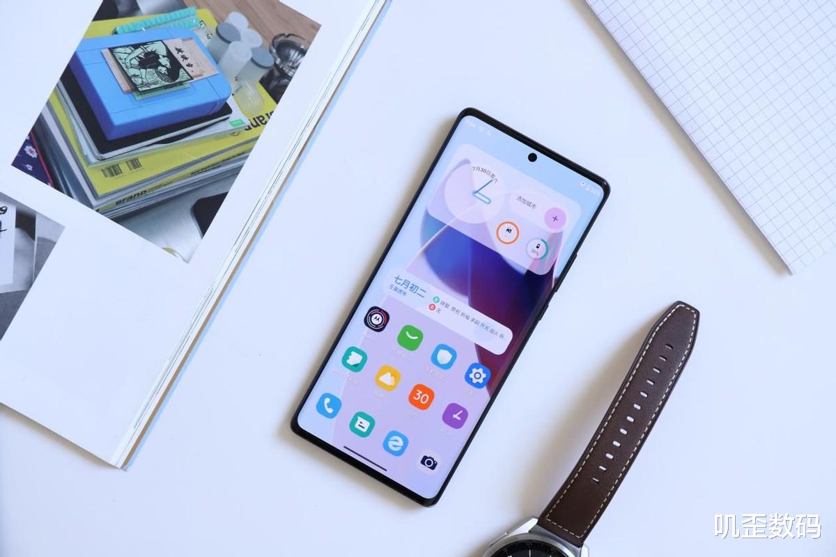 |moto X30 Pro体验:全球首发2亿像素超大底CMOS,手机影像新突破!
