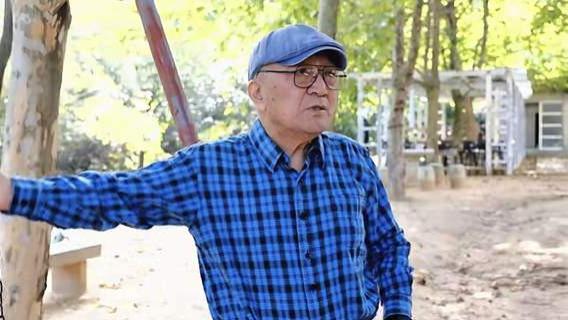 李保田|75岁李保田晚年生活曝光！独自荡秋千毫不畏惧，定居地点曝光