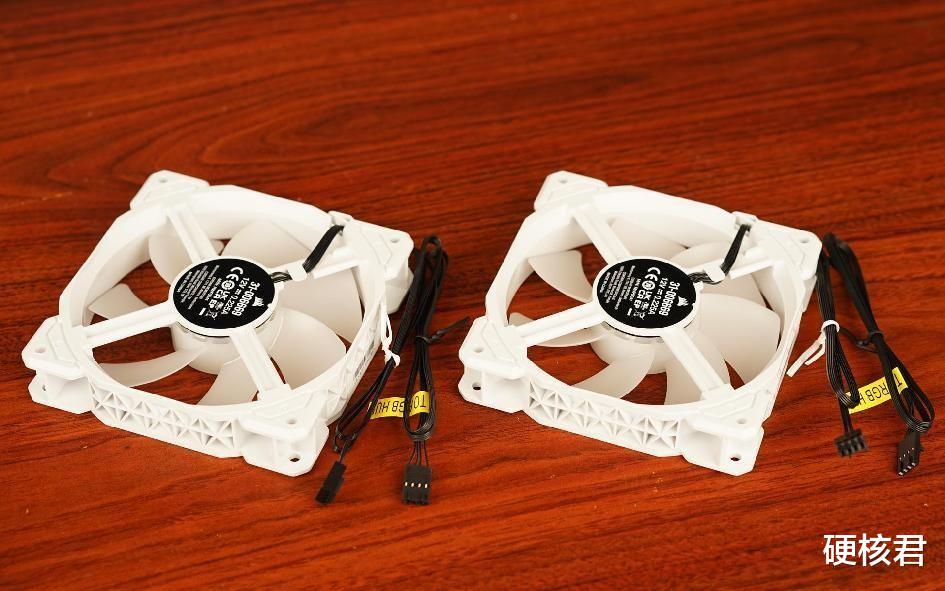 主板|12700KF+B660M+3070ti+乔思伯D30，小尺寸电脑装机体验！