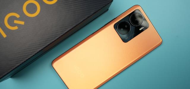 高通骁龙|iQOOZ6评测:千元机“卷王”,五大卖点亮了