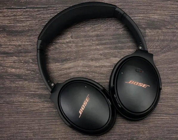 主动降噪|具有主动降噪 ANC 的头戴无线耳机使在嘈杂的地方听音乐愉快