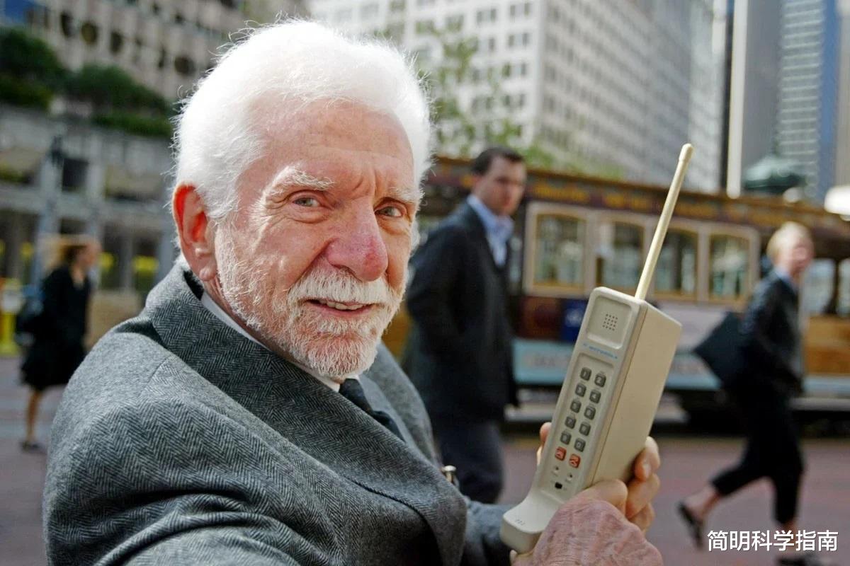 诺基亚|谁说旧手机只能换脸盆?盘点7款天价古董手机