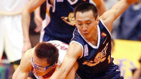 |曾经的“广东五虎”、男篮名宿李群去哪里了？现状怎么样？