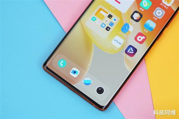 vivo x|仅售3699元，天玑9000+E5旗舰屏+80W闪充，365天只换不修