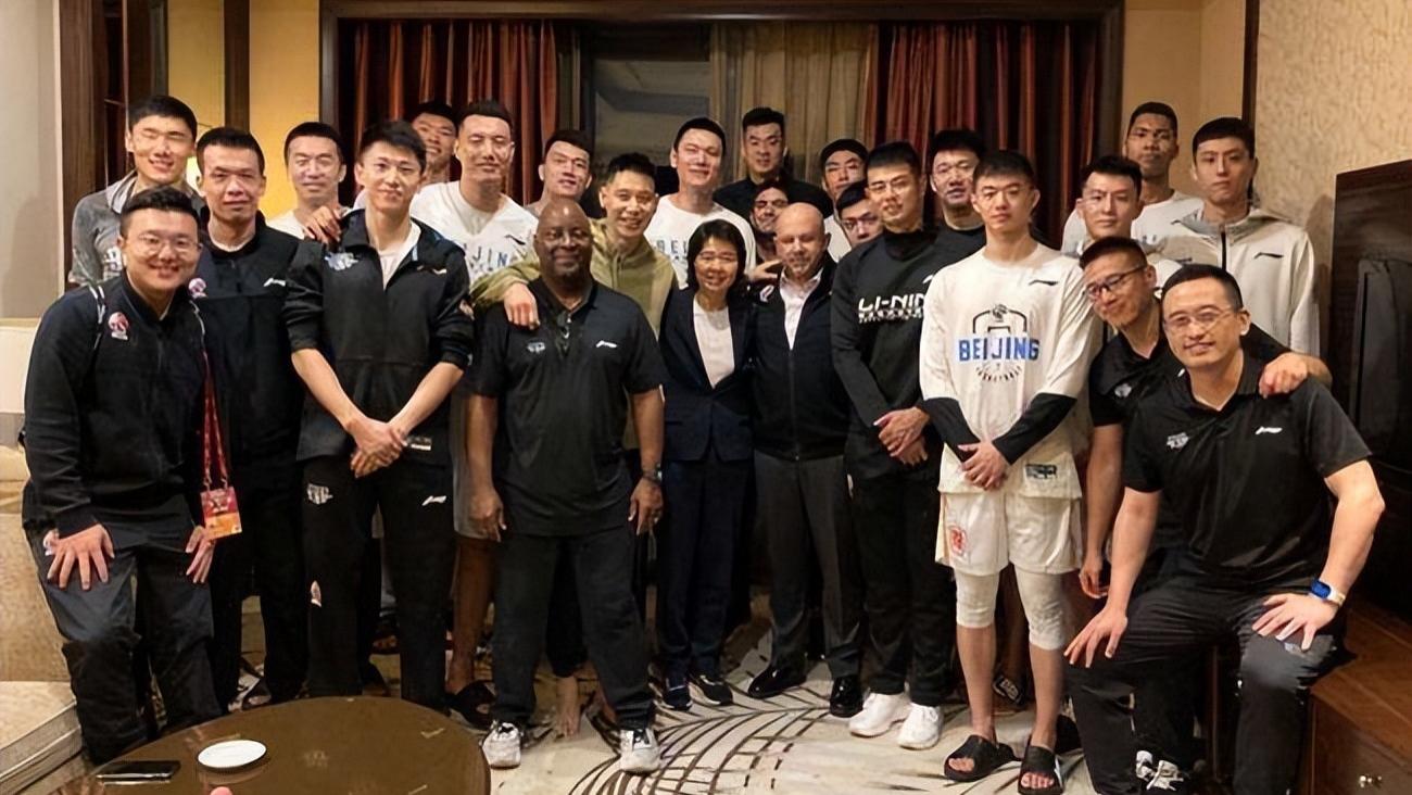 北京男篮|秦晓雯摊牌了，北京首钢4大外援惨遭清洗，初步瞄准NBA16+外援