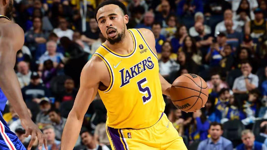 勒布朗·詹姆斯|40+3+3+4！感谢詹姆斯，感谢威少，你们逼出了一个NBA奇迹