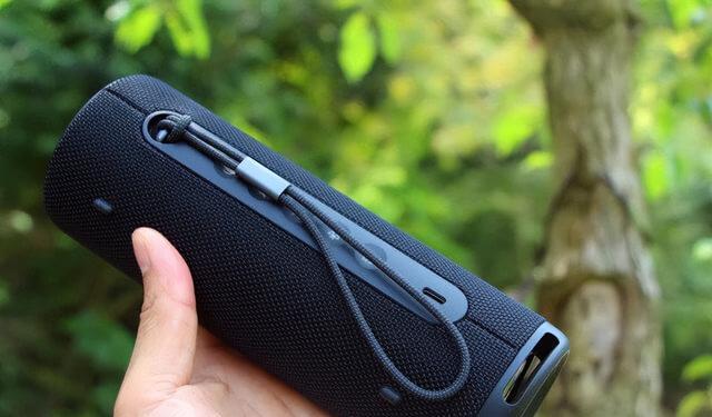 华为|华为首款便携式智能音箱！防水防尘26小时播放长续航