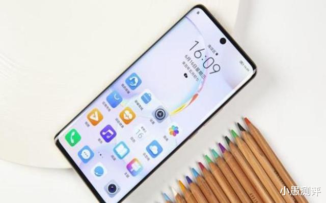 荣耀50|荣耀50跌至2199元，2022年，到底值不值得入手呢？