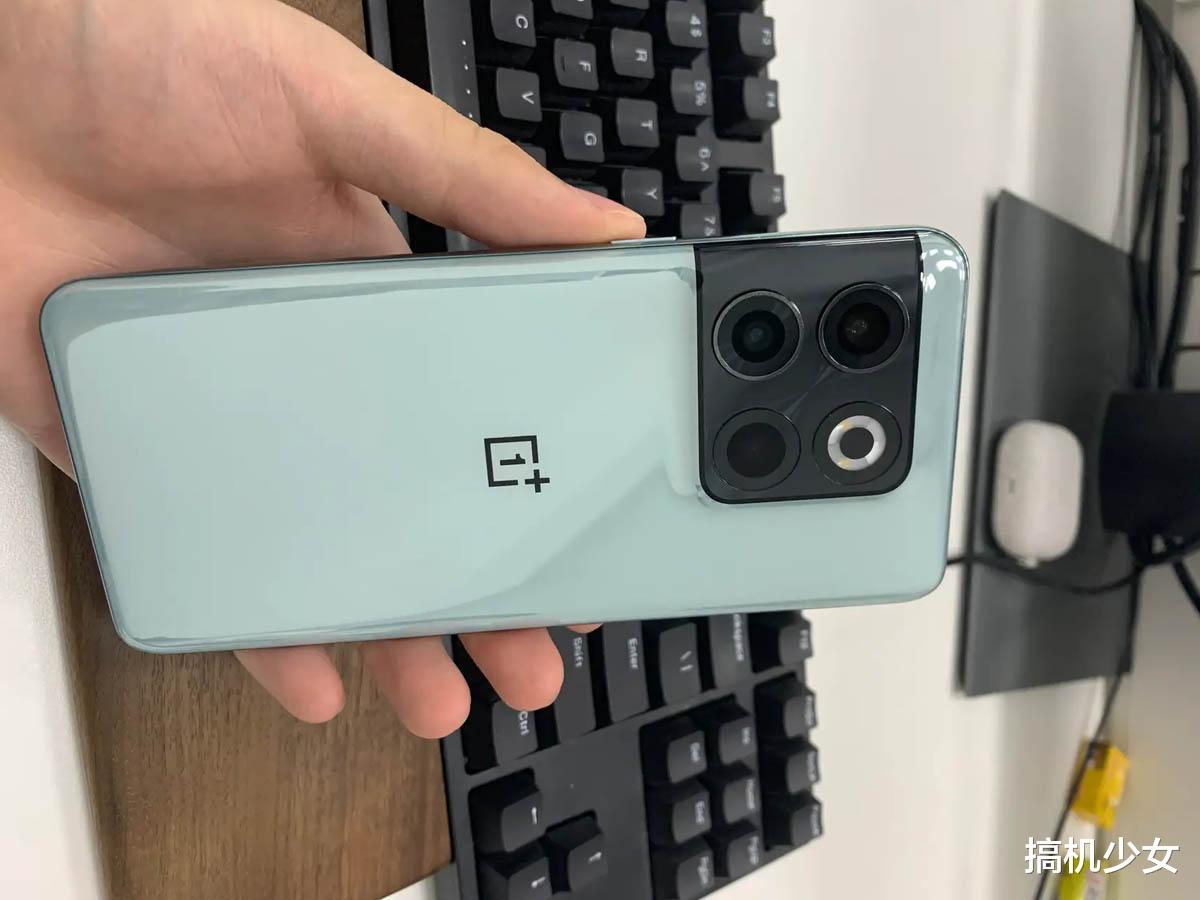 OPPO|OPPO真香骁龙8+旗舰开售，16GB大运存+150W闪充，销售额仅1秒破亿