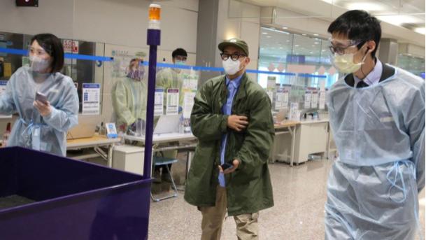 汪希玥|具俊晔抵台高清图，穿绿色清新帅气，继子女汪希玥汪希霖会改姓？