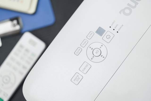 投影仪|开会讲方案，还得高亮高画质，明基MH560办公投影仪测评