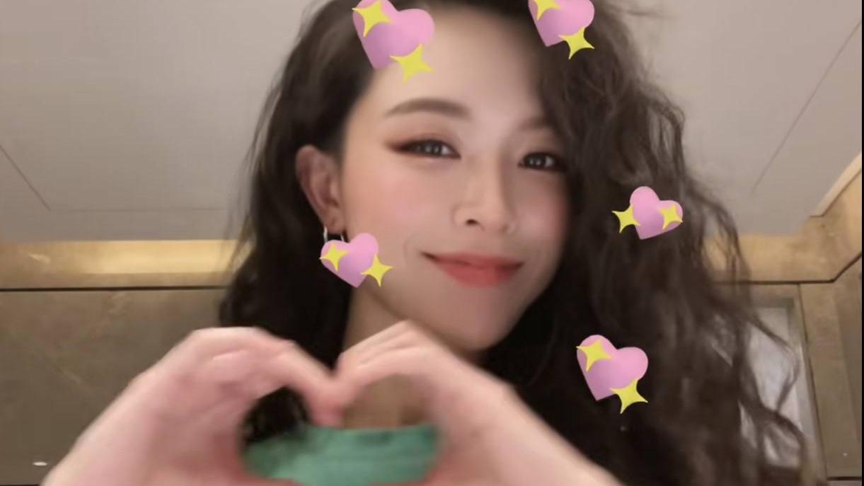 文咏珊|香港初代嫩模晒近况变锥子脸，曾与谢霆锋传绯闻，嫁百亿富三代