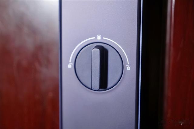 AMD|3D刷脸开门 告别指纹痛苦!萤石极光人脸视频锁Y3000FV图赏