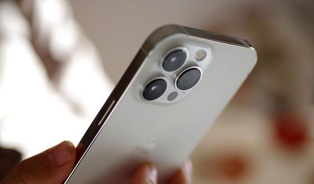 iphone13|學(xué)生買蘋果iPhone13容易進誤區(qū)，記住3個選機小竅門能避坑