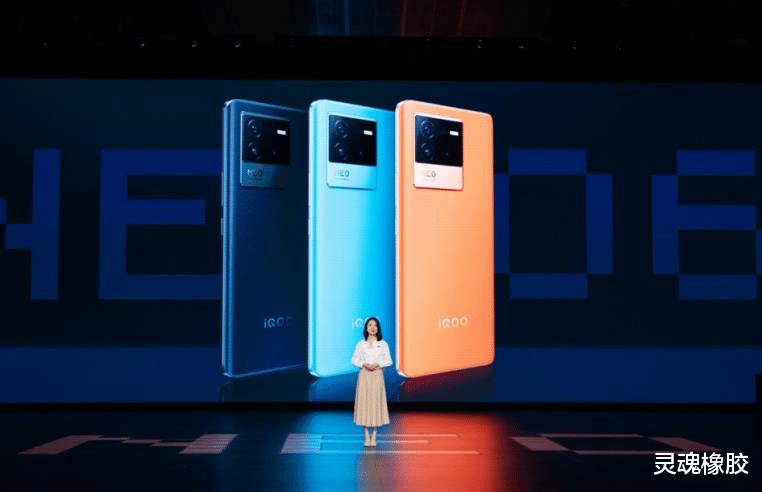 iqoo|iQOO新机已来,超大杯真我Q5Pro+发布在即,1999神价谁与争锋!