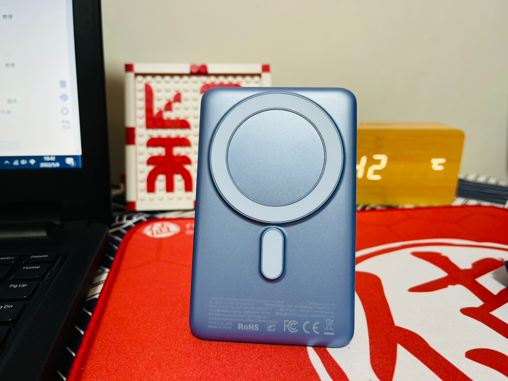充电器|13香，磁吸充电更香！新入手的麦多多磁吸充电器，给我带来无线快充新体验！