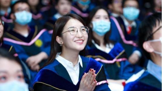 大学生|?HR公司直言：“三无家庭学生我们不招”，跟个人的成绩好坏无关！