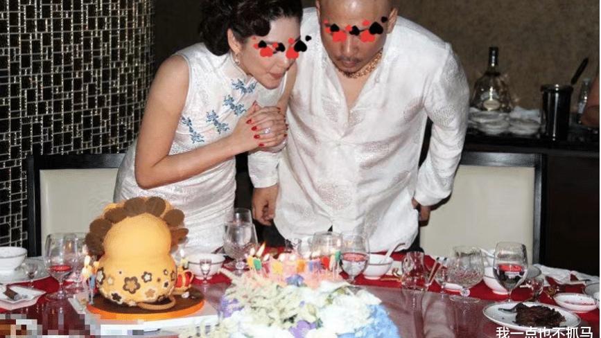 张雨绮|大S前夫婚房出轨照再曝光！求饶聊天截图曝光后，内幕全网惊了