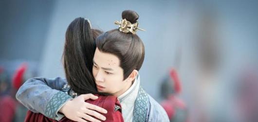锦衣之下|《锦衣之下》重温八遍发现的细节，还有任嘉伦和谭松韵甜蜜的瞬间