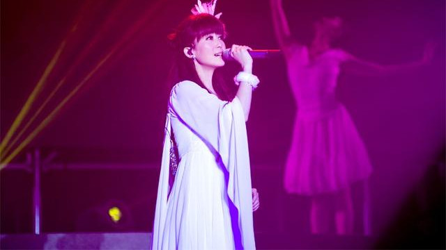 孟庭苇|孟庭苇：从“月亮女神”到退出娱乐圈，一场报复性的婚姻毁了她