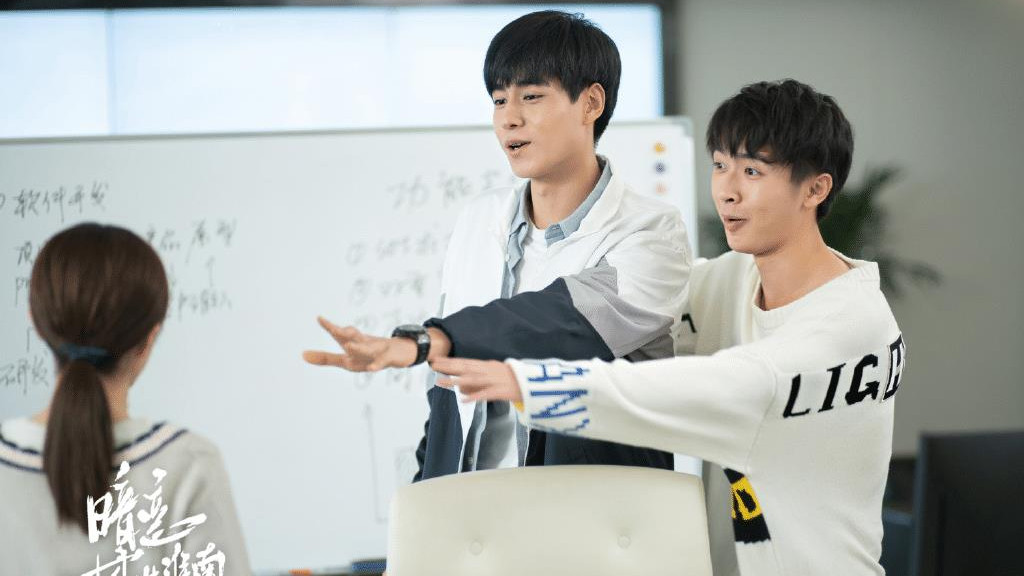 许凯|15岁签约于正，当了6年陪衬仍不受捧，他比宋威龙许凯差在哪