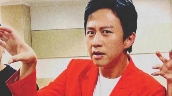 冬奥_北京冬奥|邓超春晚舞台上的“多动症”，真正原因找到了：他在跟撒贝宁互动