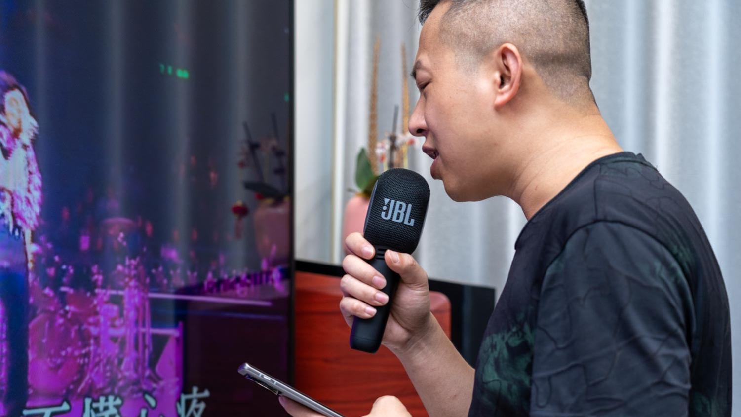 麦克风|JBL音乐唱将麦克风体验：把客厅打造成KTV嗨歌现场
