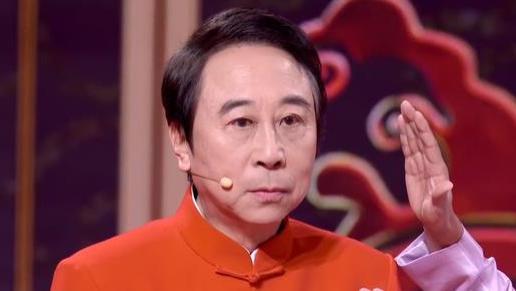 冯巩|同样是春晚，冯巩大秀谐音梗让人爆笑，姜昆的相声却不好笑了！