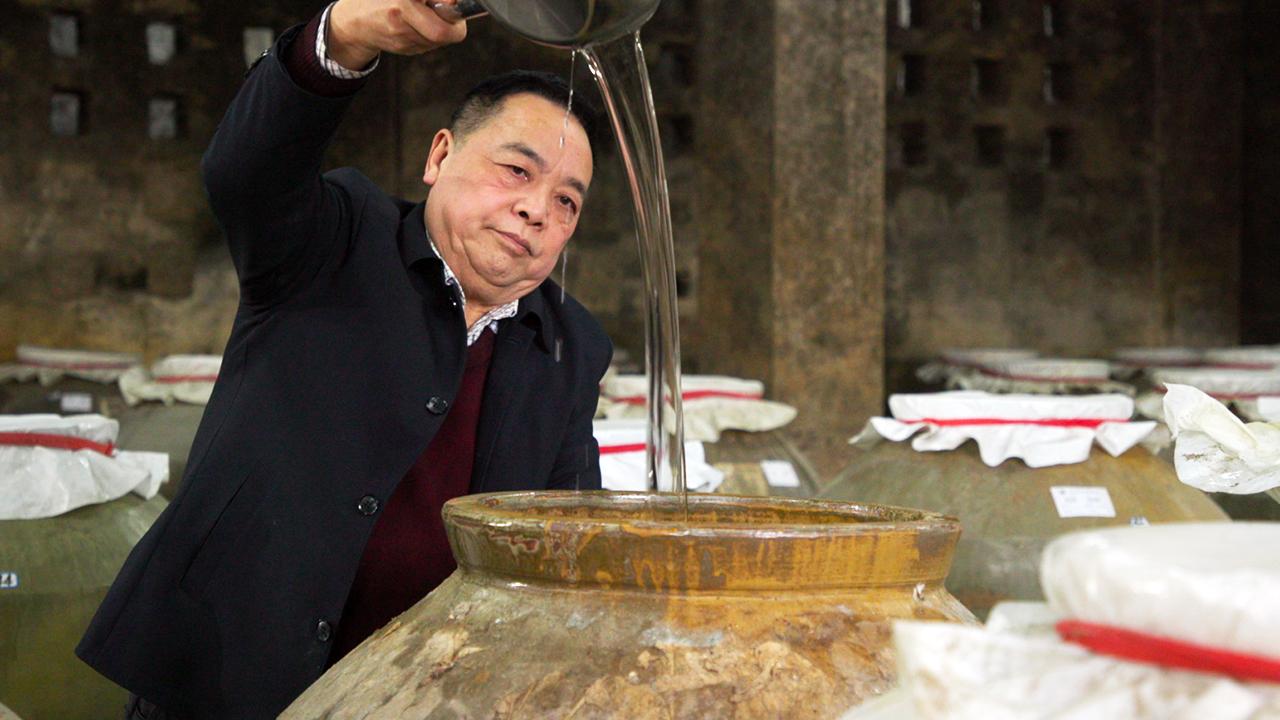 揭秘茅台镇酱香酒背后的秘密