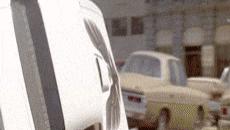 “酒吧究竟有多乱？妹子好奇想进去涨涨姿势，哈哈哈结果...”