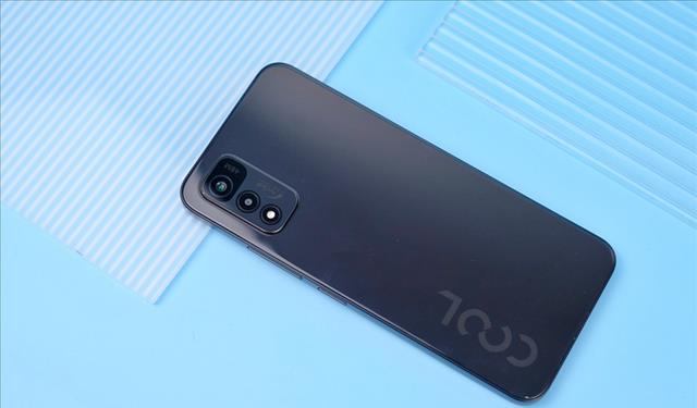 百度|酷派还有戏？6500mAh新机量产，性价比挑战红米