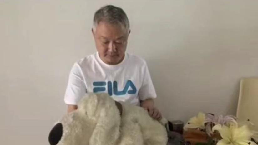 陈晓旭|欧阳宝玉发文悼念陈晓旭，怀抱19年前旧物引泪目，忆生前相处细节