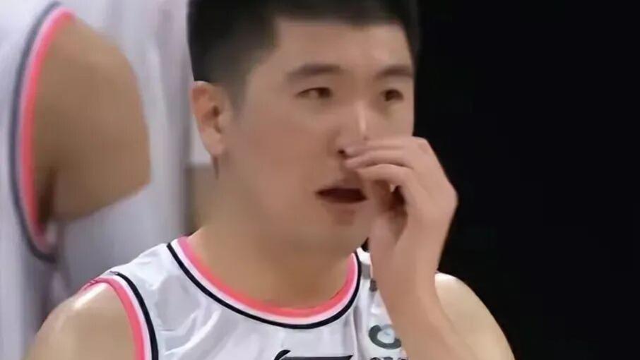 广东男篮|广东休赛期大洗牌计划或终止，6位边缘球星有望留下3人，三连冠神射迎来自我救赎