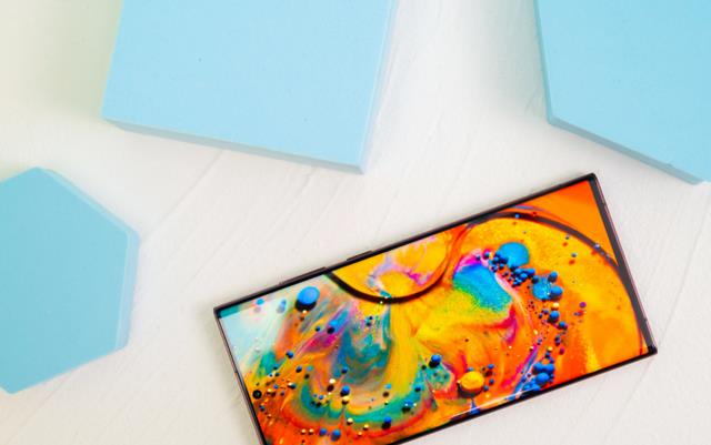 |12+512G售价高达上万，百倍变焦+IP68机防水，“机皇”名副其实