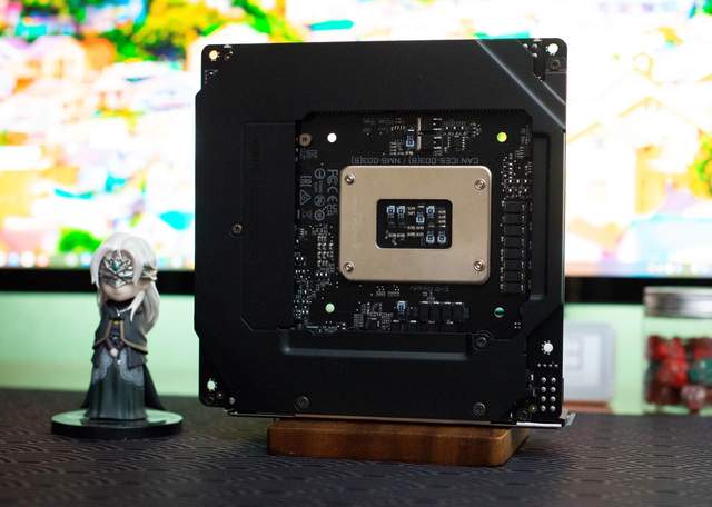 机箱|桌面美学典范,基于 12700 + B660I 打造的性能小钢炮